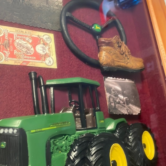 Enesco John Deere Wood Glass Shadow box wall hanging - Picture 5 of 5